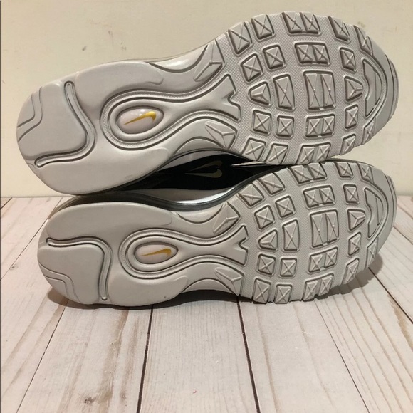 🔴SOLD🔴Nike Air Max 97 SE Limited Metallic Gold - Picture 6 of 8
